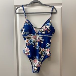 Cupshe One Piece. NEW with Tags.